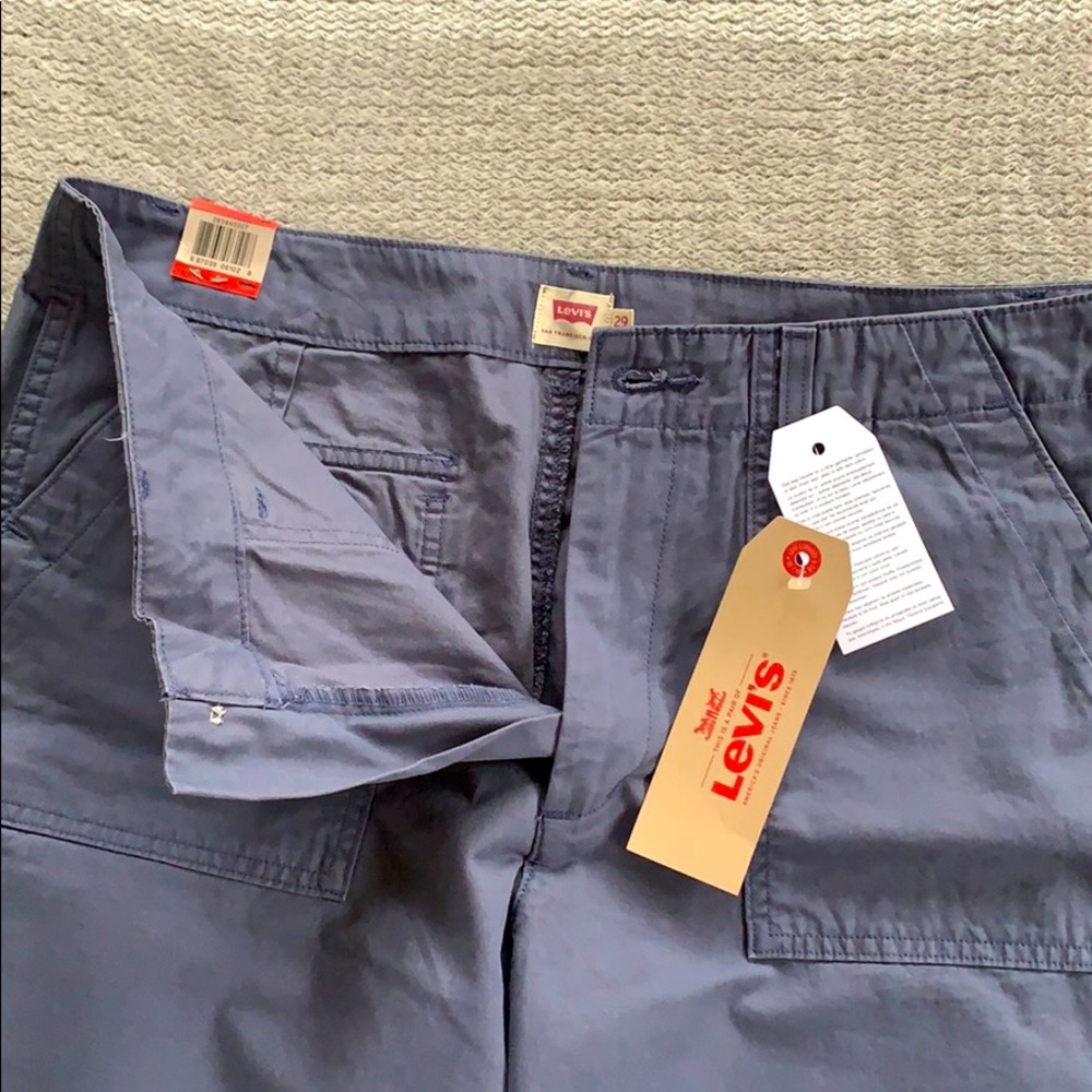 NWT Levi pants